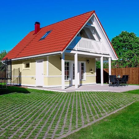 Kasekese Holiday Home With Sauna And Garden Kuressaare Exterior foto